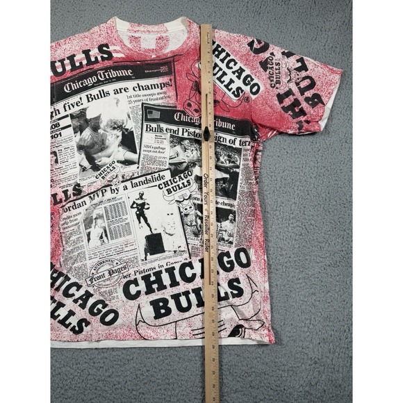 Vintage Chicago Bulls T‎ Shirt Mens Large Newspaper 90s AOP Jordan MVP Rare VTG - Picture 7 of 12